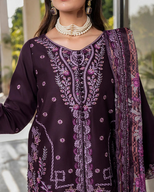 GP-LW-005 – Stitched 3-Piece Embroidered Lawn Suit with Digital Printed Dupatta