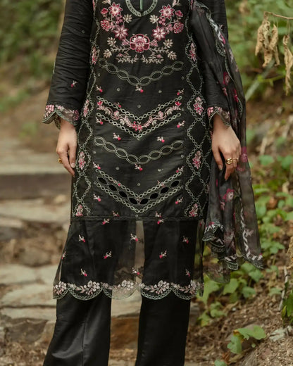GP-LW-008 – Stitched 3 Piece Embroidered Lawn Suit with Digital Printed Dupatta