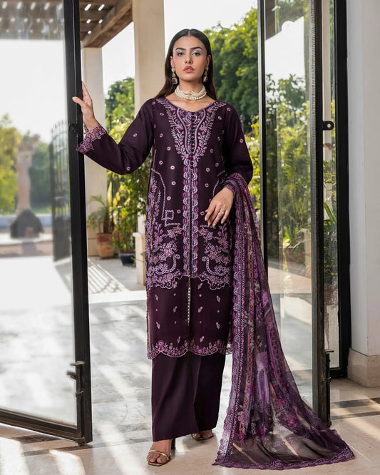 GP-LW-005 – Stitched 3-Piece Embroidered Lawn Suit with Digital Printed Dupatta